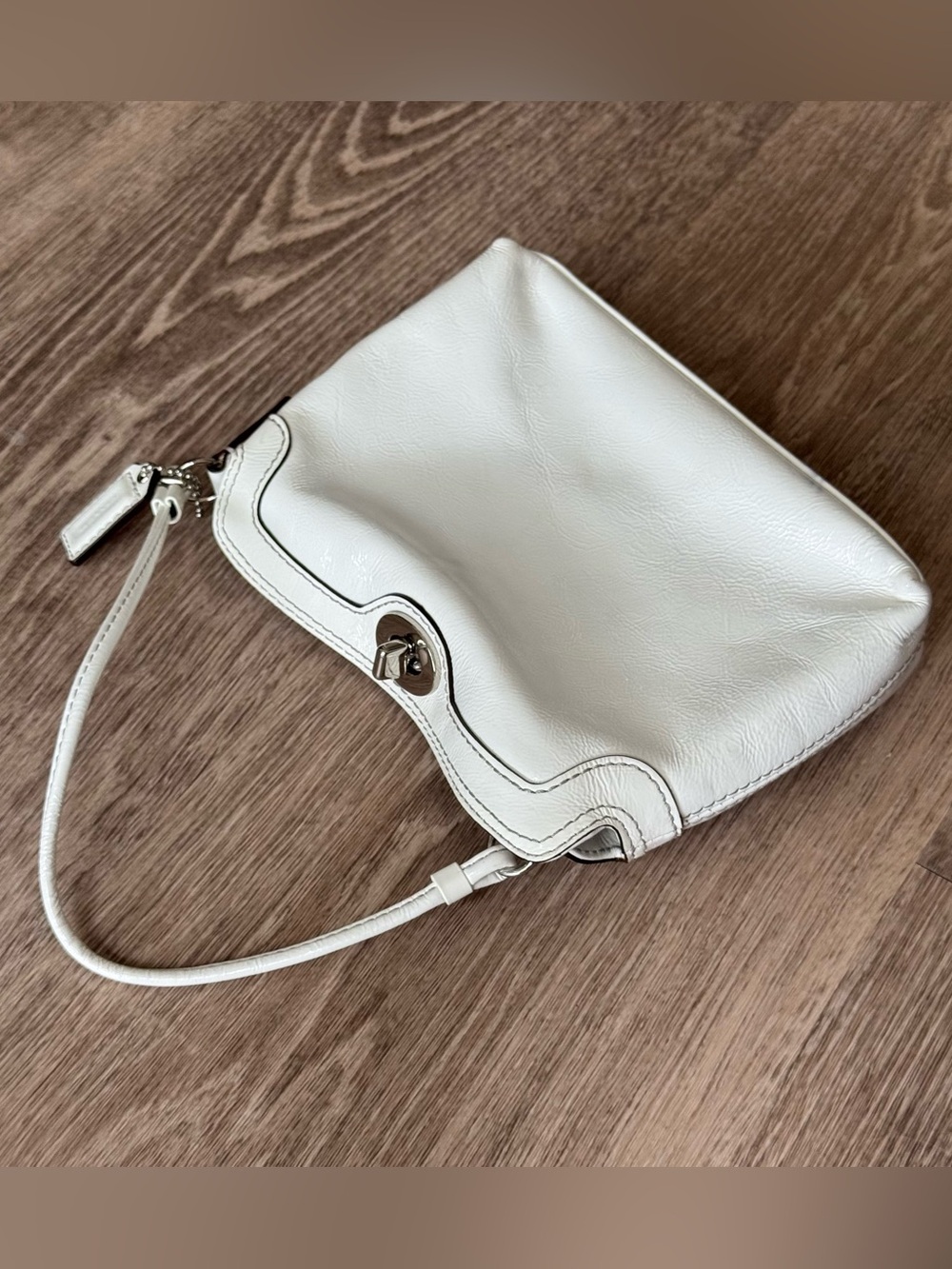 Rare Coach White Leather Mini Turn Lock Wristlet Mini Bag Y2K 2000s Archive